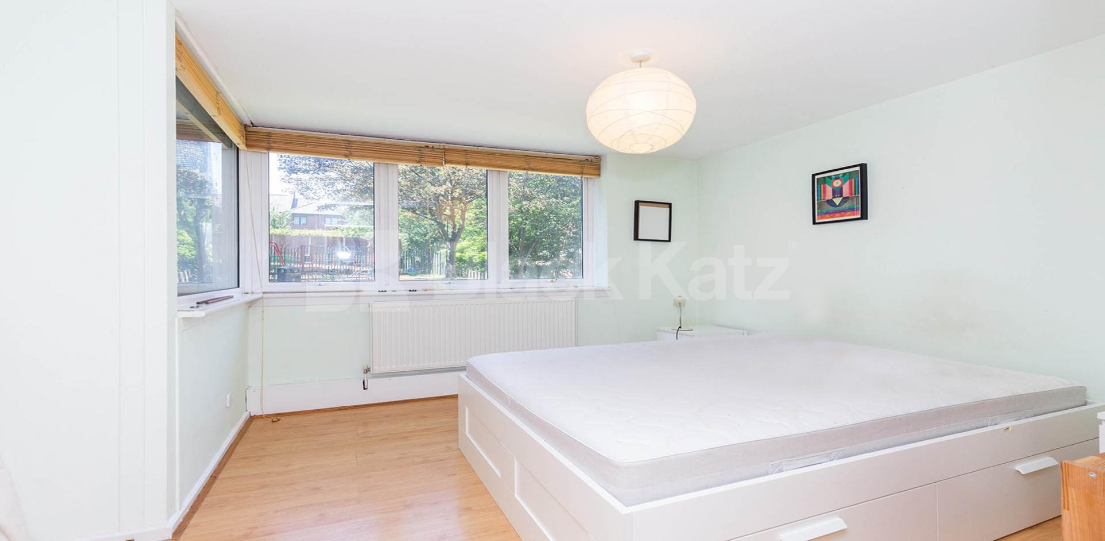 			1 Bedroom, 1 bath, 1 reception Apartment			 Ridge Road N8, CROUCH END / HARRINGAY